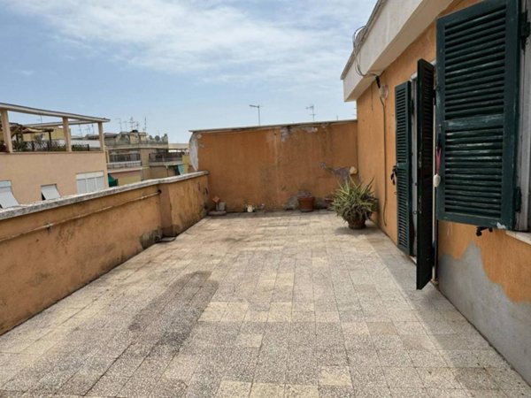 appartamento in vendita a Roma in zona Gianicolense
