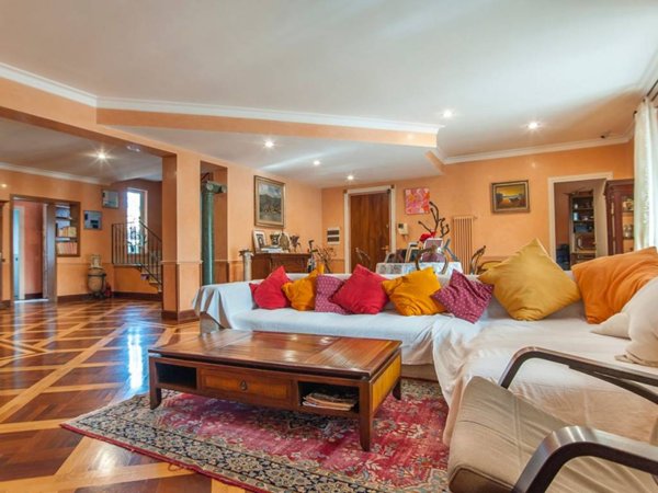 casa indipendente in vendita a Roma in zona Casal Palocco