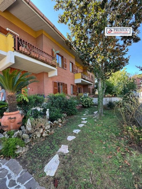 casa indipendente in vendita a Roma in zona Axa