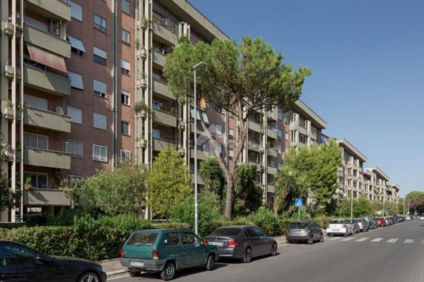 appartamento in vendita a Roma in zona Prenestino-Labicano