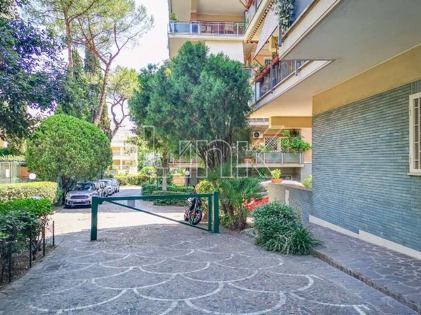 appartamento in vendita a Roma in zona Nomentano