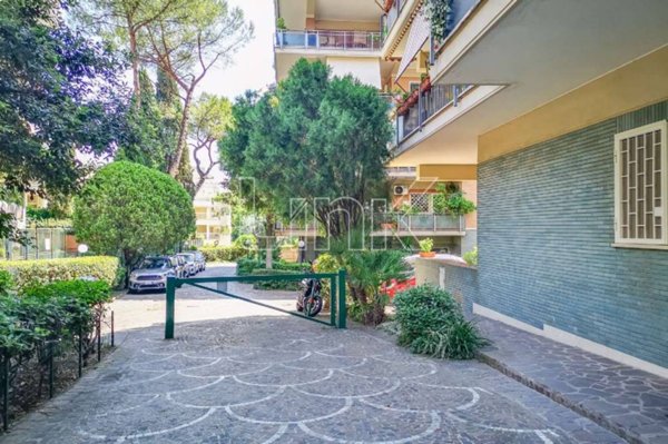 appartamento in vendita a Roma in zona Nomentano