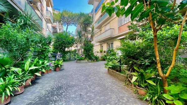 appartamento in vendita a Roma in zona Ostia
