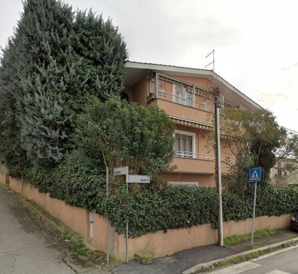 appartamento in vendita a Roma in zona Osteria Nuova