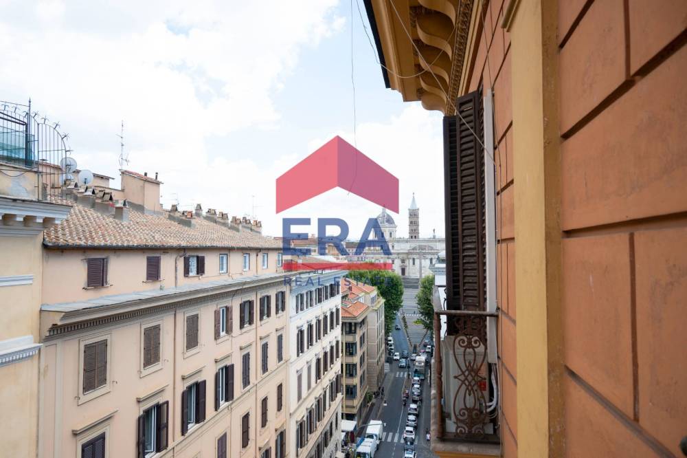 appartamento in vendita a Roma in zona Esquilino