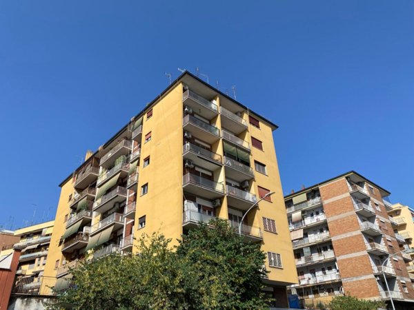 appartamento in vendita a Roma in zona Appio Claudio