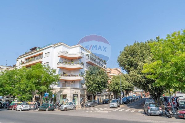 appartamento in vendita a Roma in zona Della Vittoria