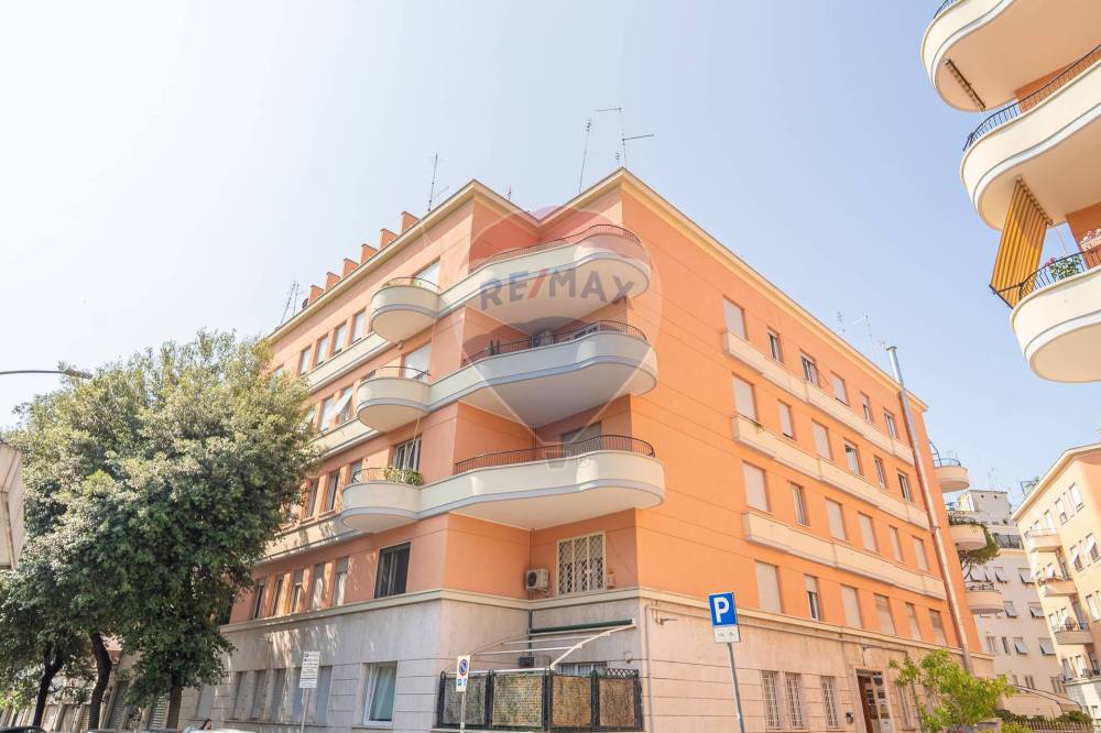 appartamento in vendita a Roma in zona Della Vittoria