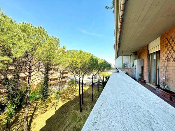 appartamento in vendita a Roma in zona Tor Cervara
