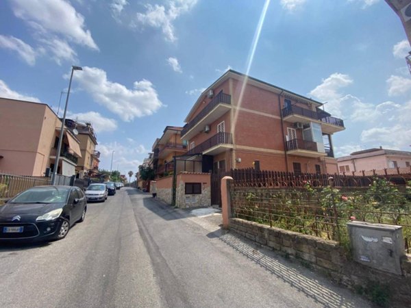 appartamento in vendita a Roma in zona Borghesiana