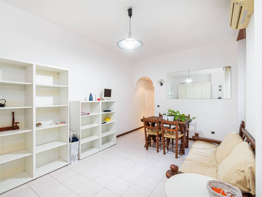appartamento in vendita a Roma in zona Ostiense