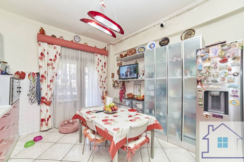 appartamento in vendita a Roma in zona Prenestino-Labicano