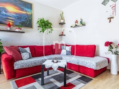 appartamento in vendita a Roma in zona Lago Regillo