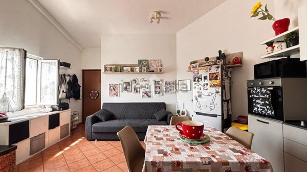 appartamento in vendita a Roma in zona Appio Claudio