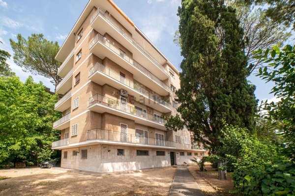 appartamento in vendita a Roma in zona EUR