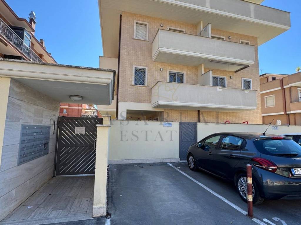 appartamento in vendita a Roma in zona Acilia