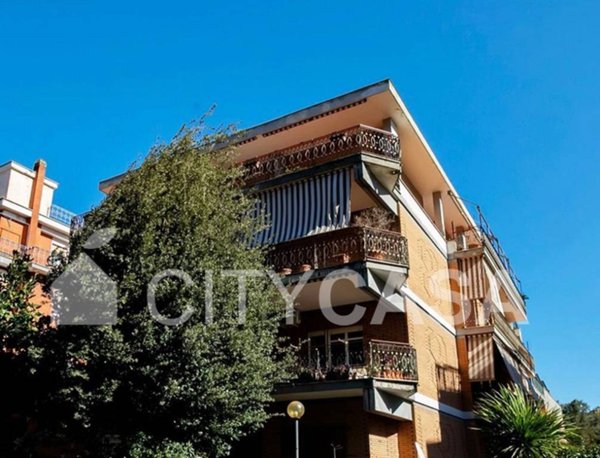 appartamento in vendita a Roma in zona Gianicolense