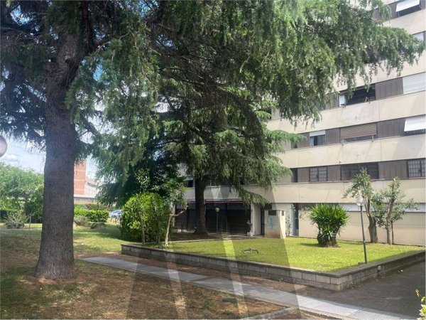 appartamento in vendita a Roma in zona Ostiense