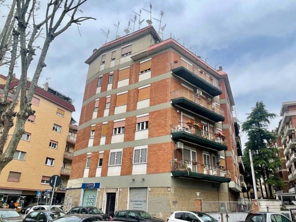 appartamento in vendita a Roma in zona Monte Sacro/Talenti