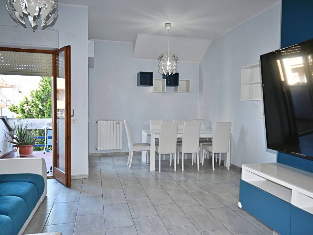 appartamento in vendita a Roma in zona Torre Gaia