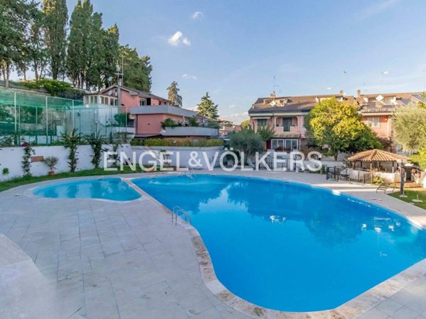 casa indipendente in vendita a Roma in zona Aurelio