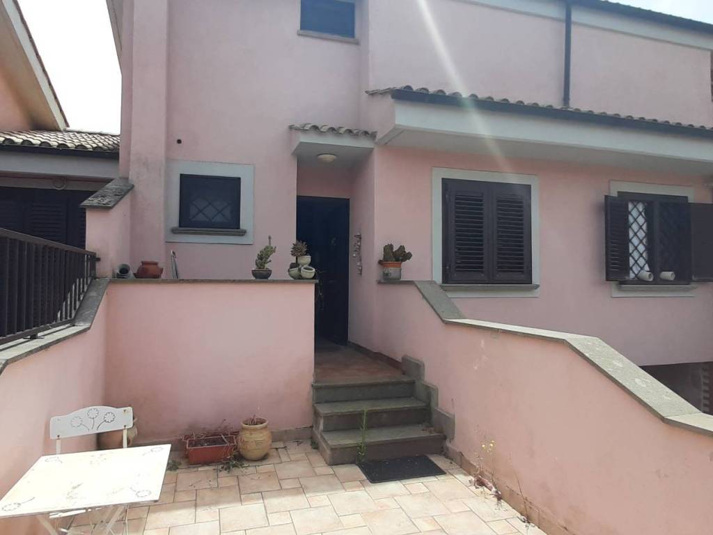 casa indipendente in vendita a Roma in zona Olgiata