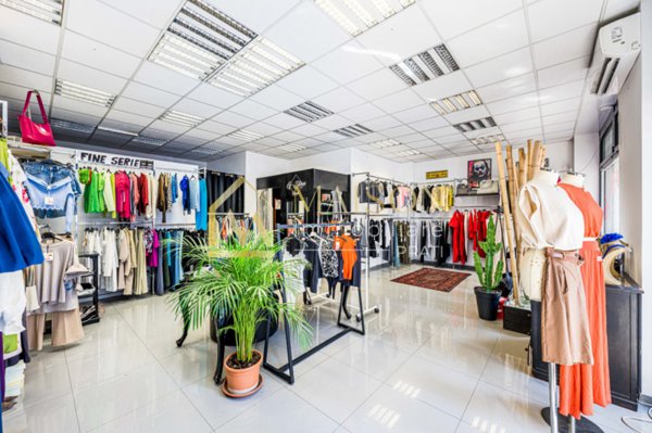 negozio in vendita a Roma in zona Trionfale