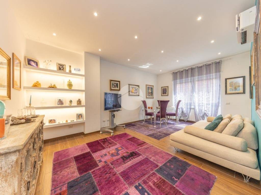 appartamento in vendita a Roma in zona Tor di Quinto