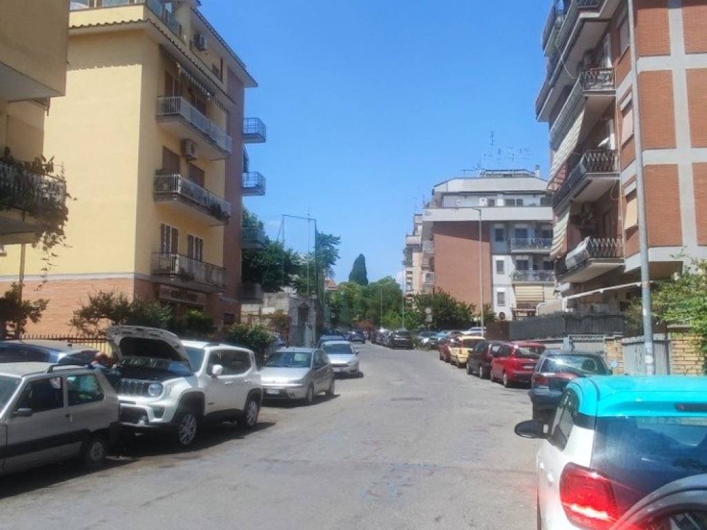 appartamento in vendita a Roma in zona Torre Maura
