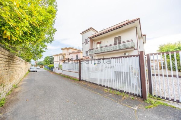 appartamento in vendita a Roma in zona Castelverde
