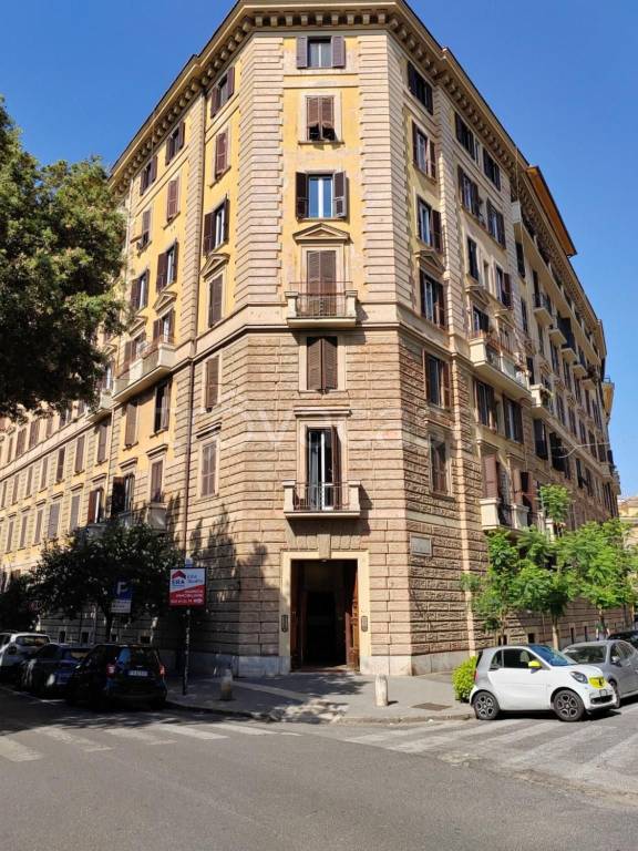appartamento in vendita a Roma in zona Della Vittoria