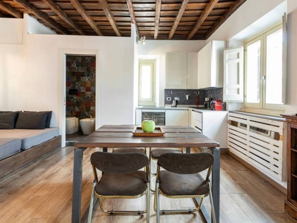 appartamento in vendita a Roma in zona Celio