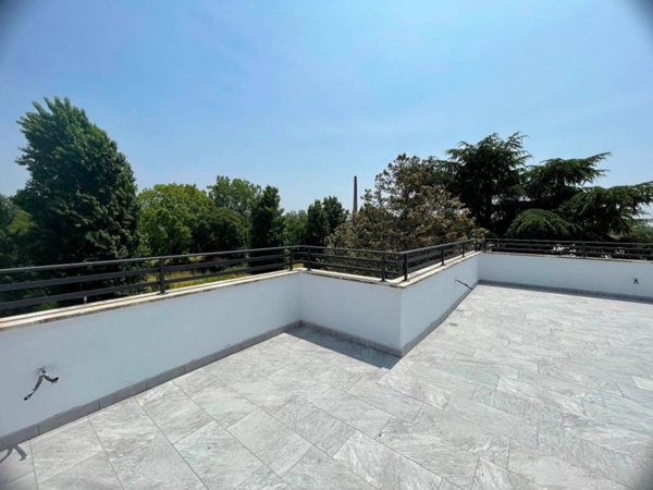 appartamento in vendita a Roma in zona Grottarossa