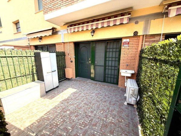appartamento in vendita a Roma in zona Torre Maura