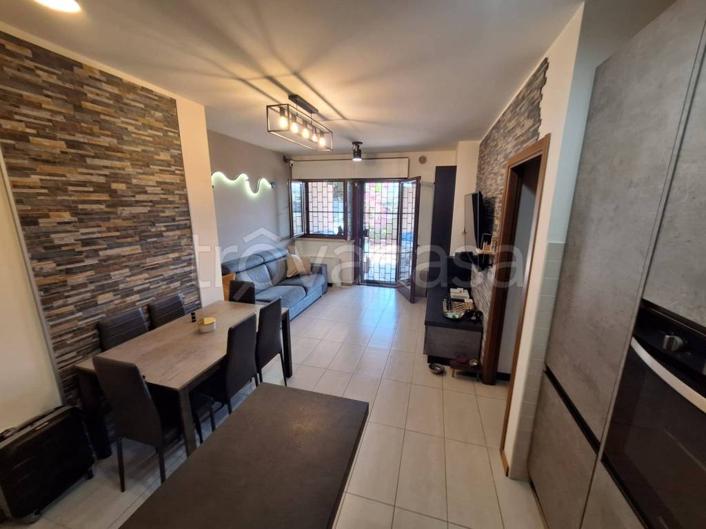 appartamento in vendita a Roma in zona Prenestino-Centocelle