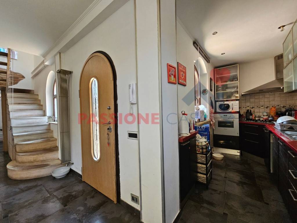 casa indipendente in vendita a Roma in zona Tuscolano