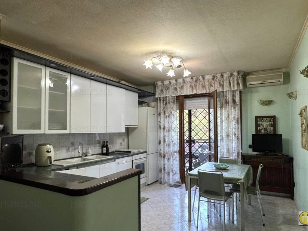 appartamento in vendita a Roma in zona Torre Maura