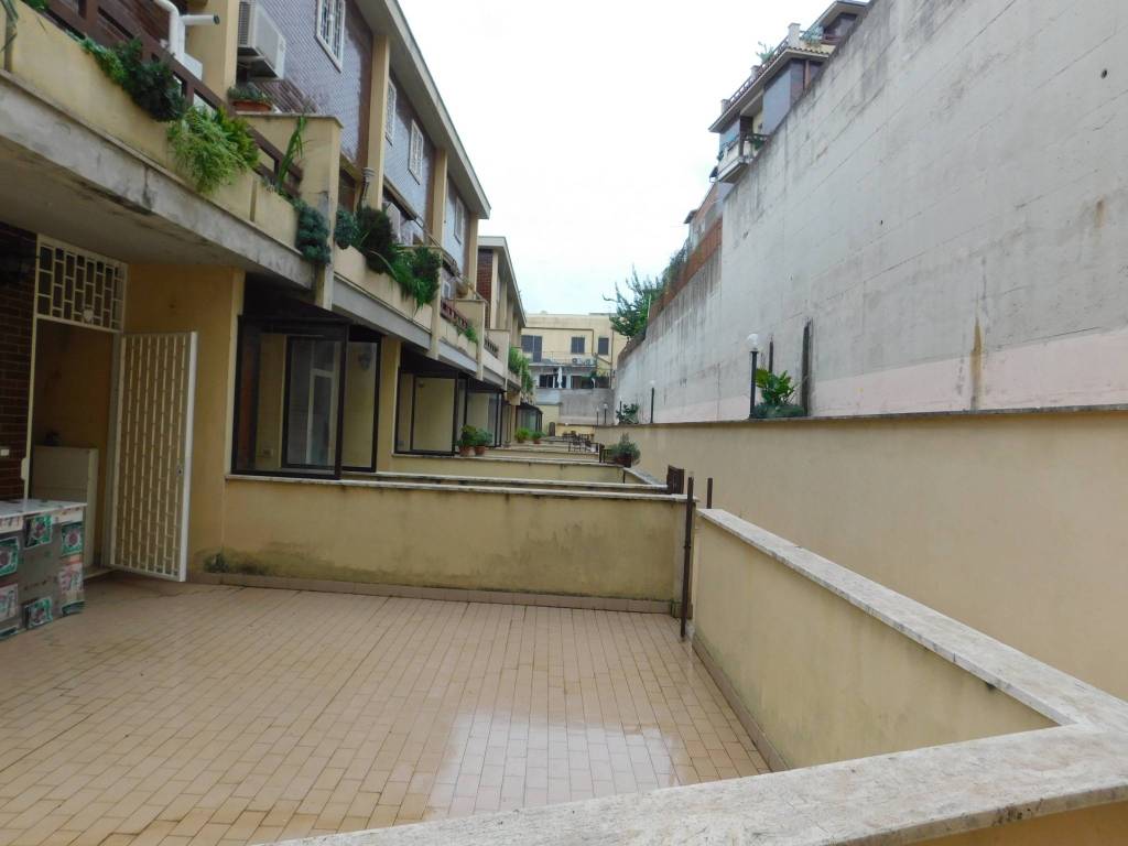 appartamento in vendita a Roma in zona Torrevecchia