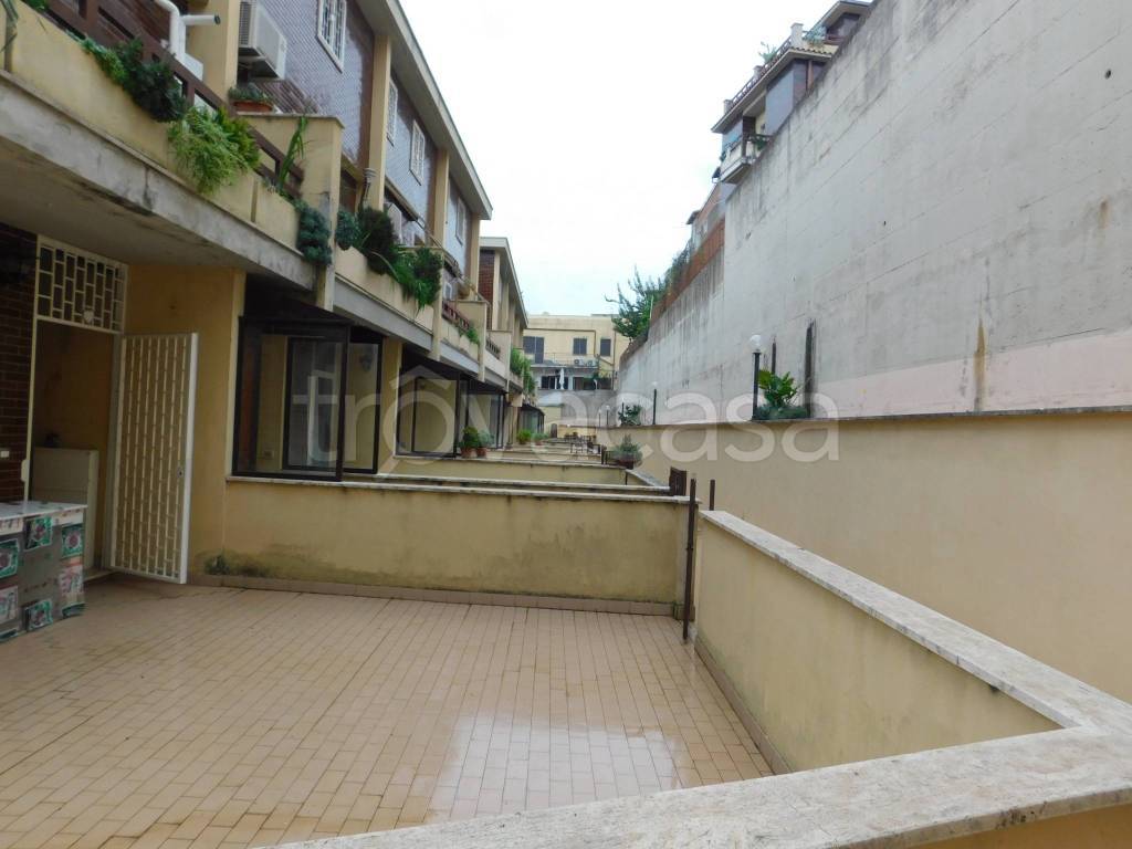 appartamento in vendita a Roma in zona Montespaccato