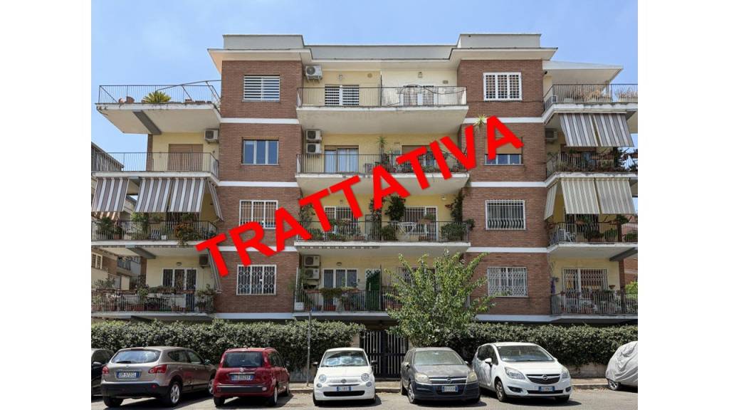 appartamento in vendita a Roma in zona Ostiense