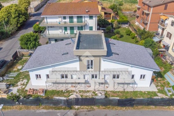 casa indipendente in vendita a Roma in zona Giardini di Corcolle