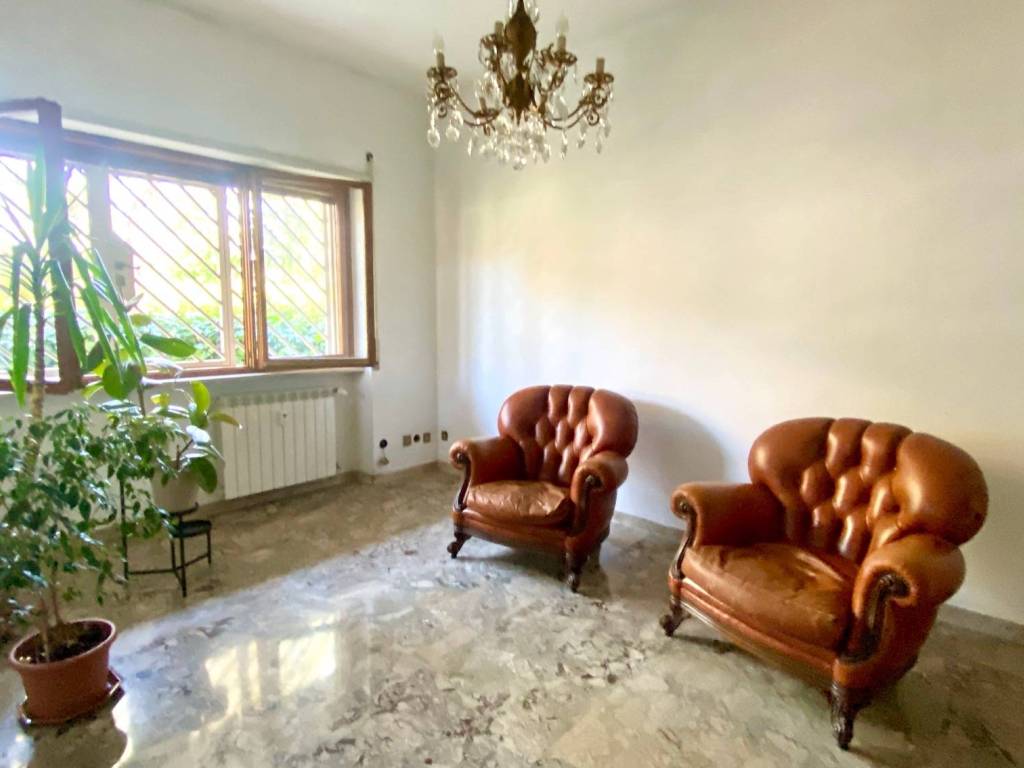 appartamento in vendita a Roma in zona Mostacciano