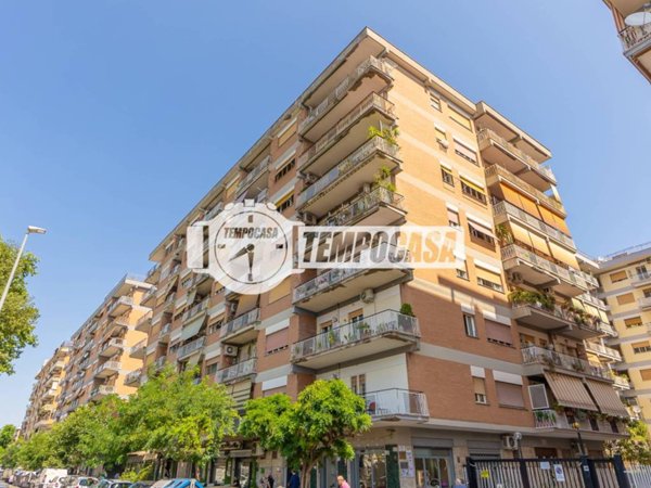 appartamento in vendita a Roma in zona Cinecittà