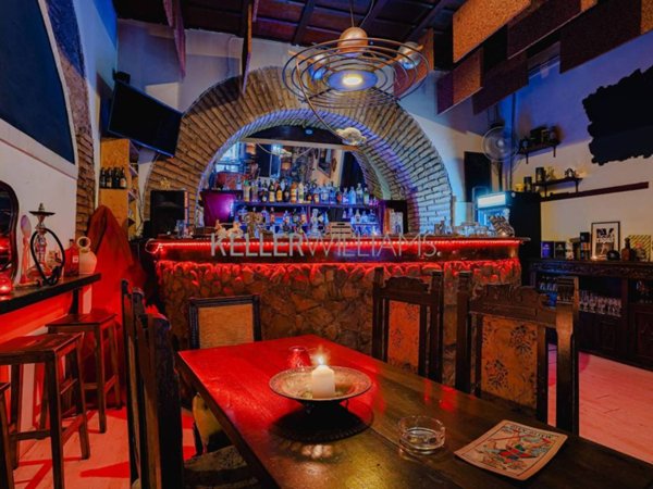 negozio in vendita a Roma in zona Trastevere