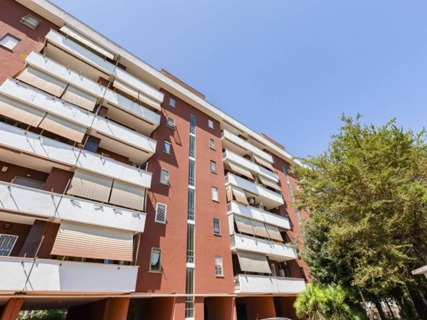 appartamento in vendita a Roma in zona Cinecittà