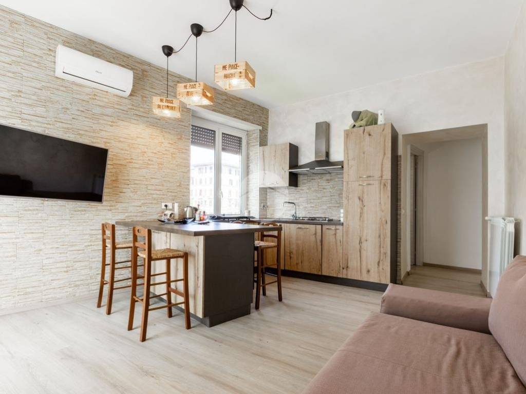 appartamento in vendita a Roma in zona Ostiense