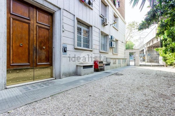 appartamento in vendita a Roma in zona Ostiense