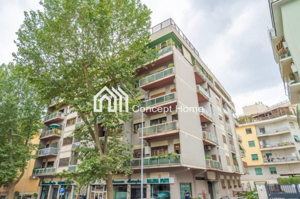 appartamento in vendita a Roma in zona Appio Latino