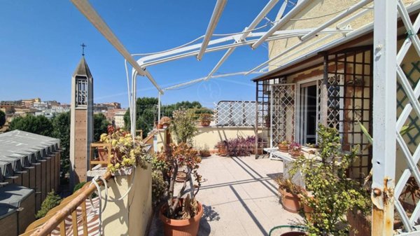 appartamento in vendita a Roma in zona Nomentano