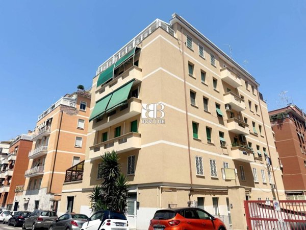 appartamento in vendita a Roma in zona Appio Latino